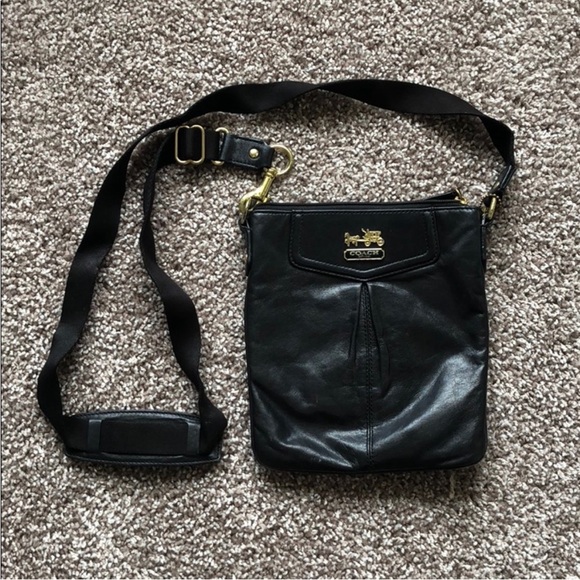 Coach Handbags - Coach Black Crossbody Purse